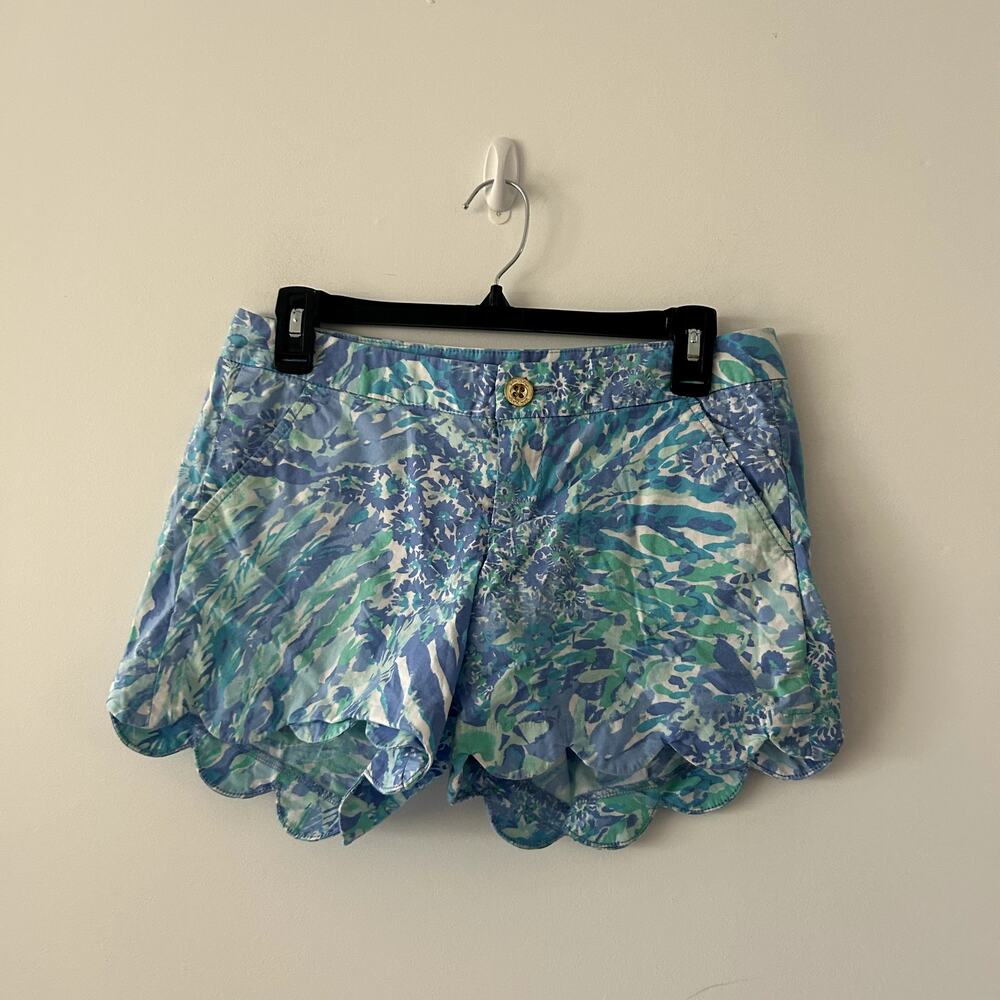 Lilly Pulitzer Buttercup Stretch Blue Haven Shorts with Scalloped Hem Size 2